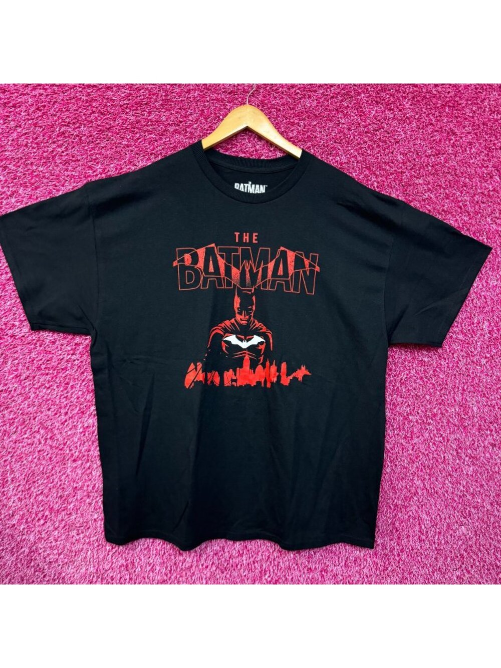 Robert Pattinson’s Batman T-shirt size 2xl.